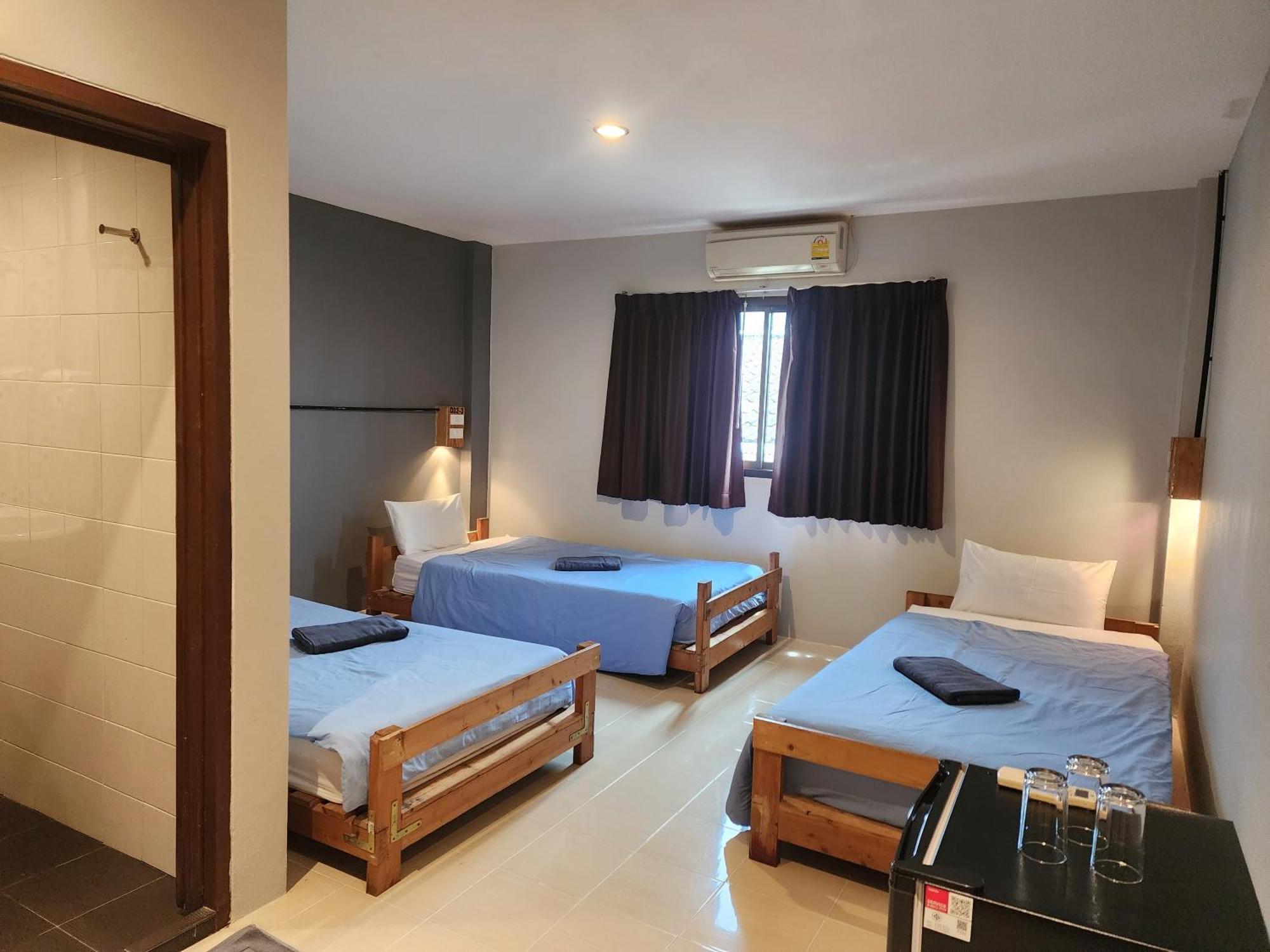 Hostel Dfeel House Patong Pokoj fotografie